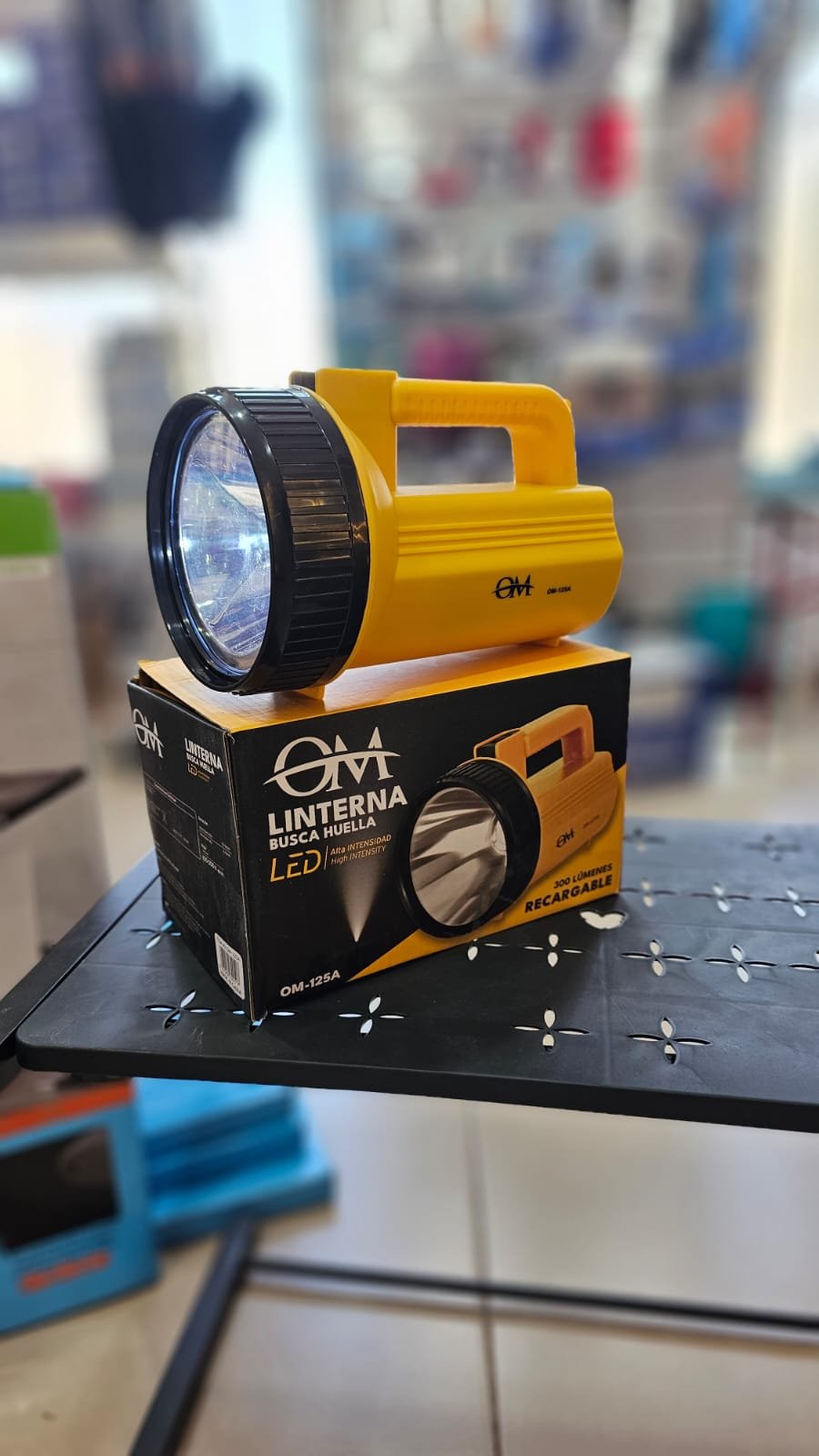 LINTERNA BUSCA HUELLA - 300 LUMINES